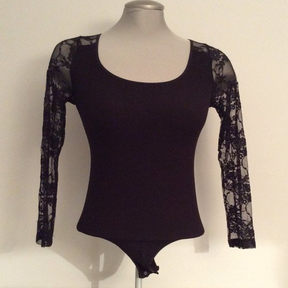 ⭐Bebe Black Long-Sleeve Bodysuit with Lace